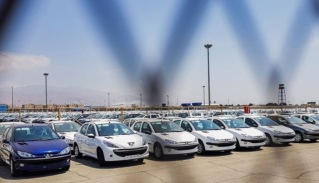 سرعت سقوط قیمت‌ خودرو شدت گرفت/ آخرین قیمت سمند، پژو، کوییک، شاهین، دنا و تارا + جدول